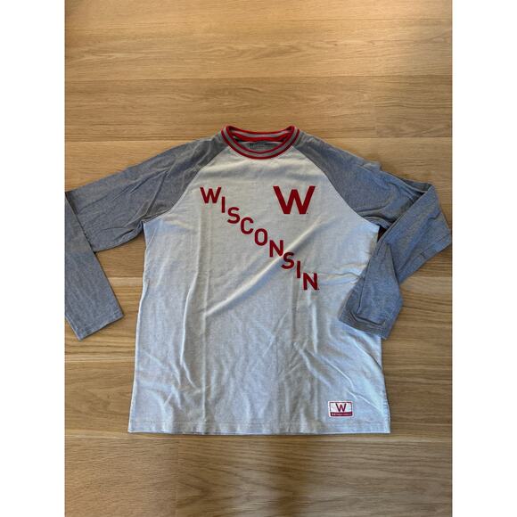 Under Armour Iconic Collection Wisconsin Badgers Long-Sleeve Shirt Large - Picture 1 of 6